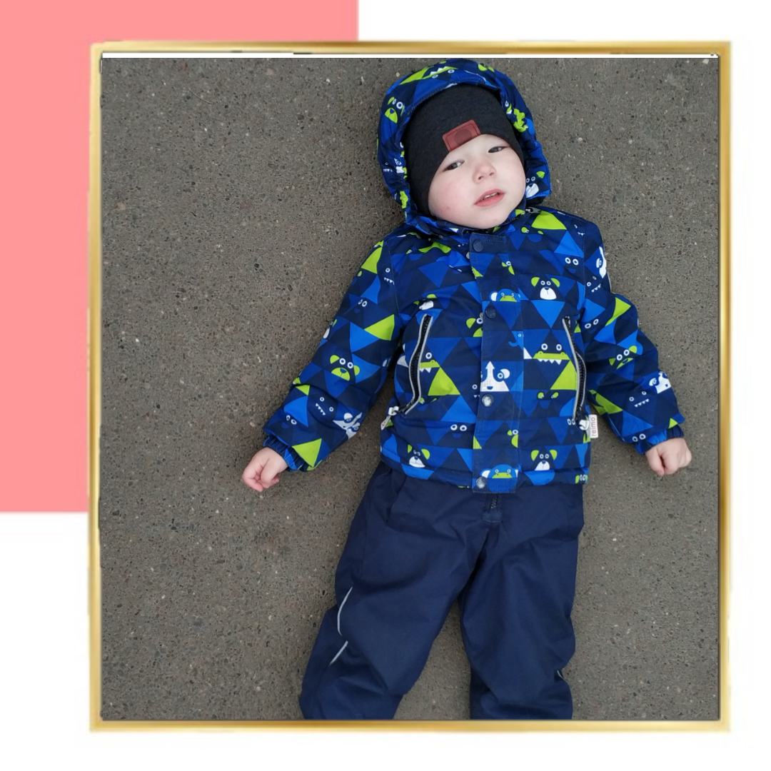 Вот так мы любим лежать на асфальте