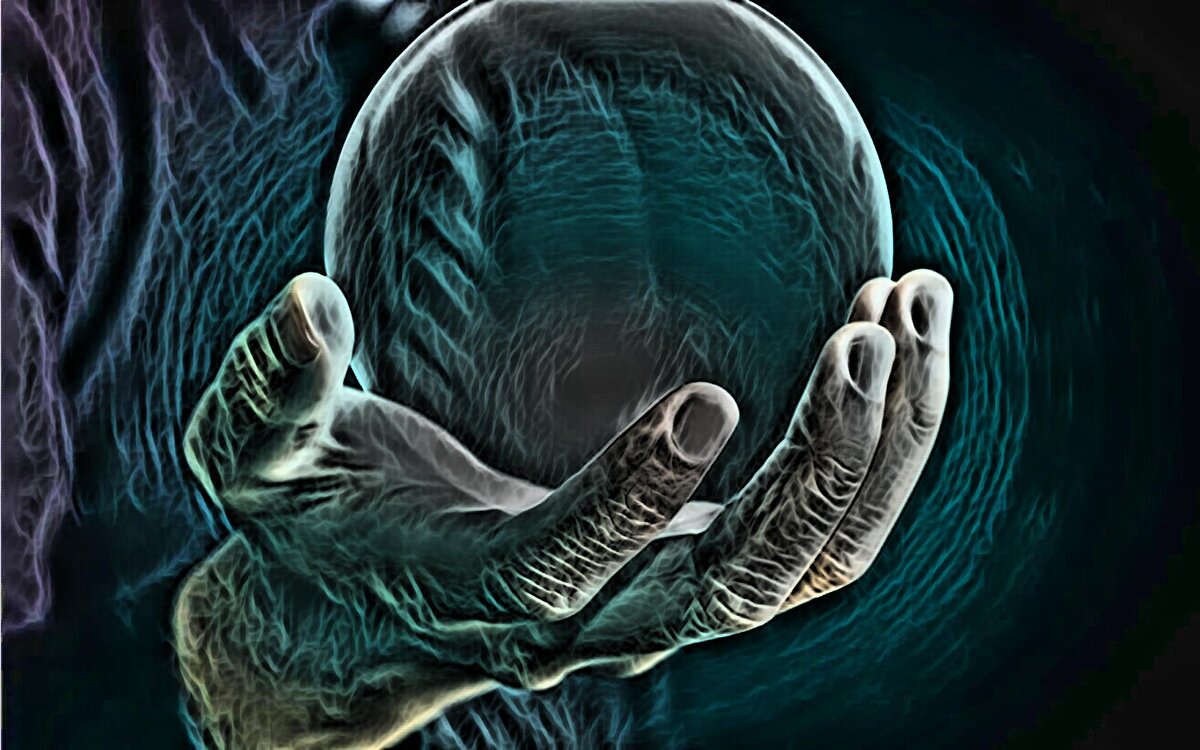 Увидел непонятный шар - обязательно возьми его в руки и сожми! *правило всех РПГ-игр* :)