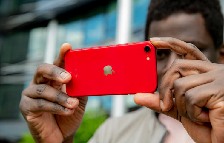 iPhone SE 2021 уже поступил в продажу. Но он почти не отличается от iPhone SE 2020 