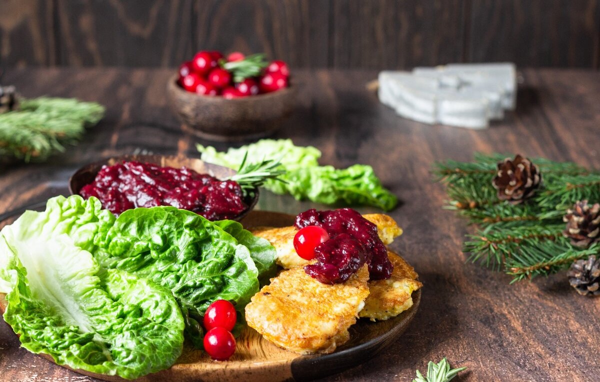 Куриные отбивные с клюквенным соусом. Фото и рецепт menunedeli.ru