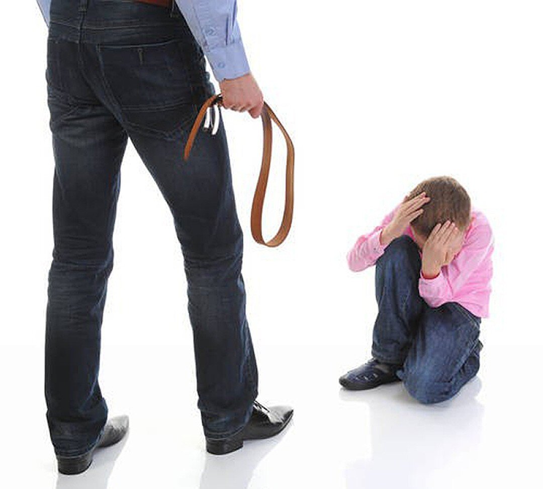 Выпорол дочку. Мать порет ремнем дочь. Порка детей рисунки. Наказание девочек. Выпорол дочь.