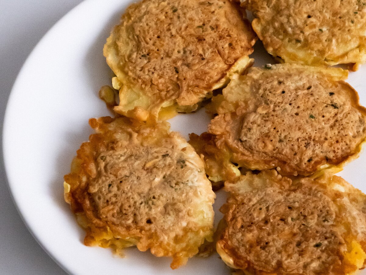 Оладьи, приготовленные по рецепту.