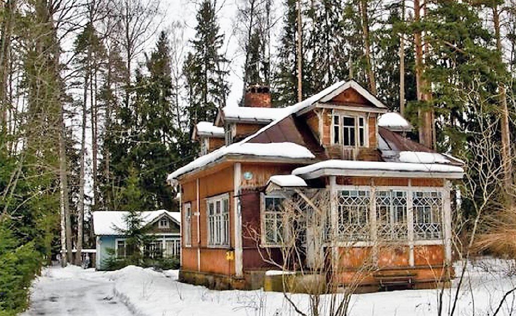   Дачный домик . Фото из интернета.