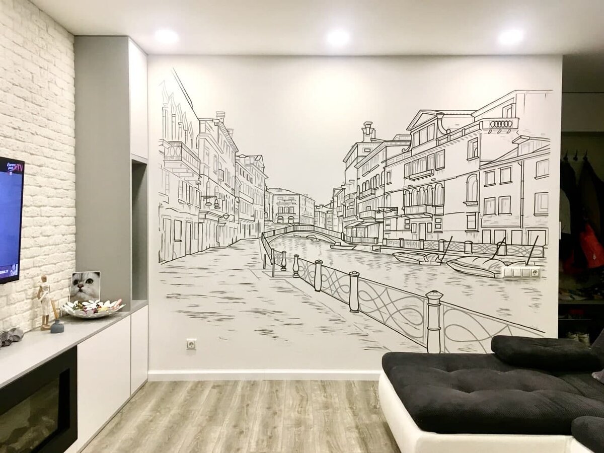 Эту графику я рисовала 3 дня специальными акриловыми красками. Размер стены с росписью - 330 на 255 см.