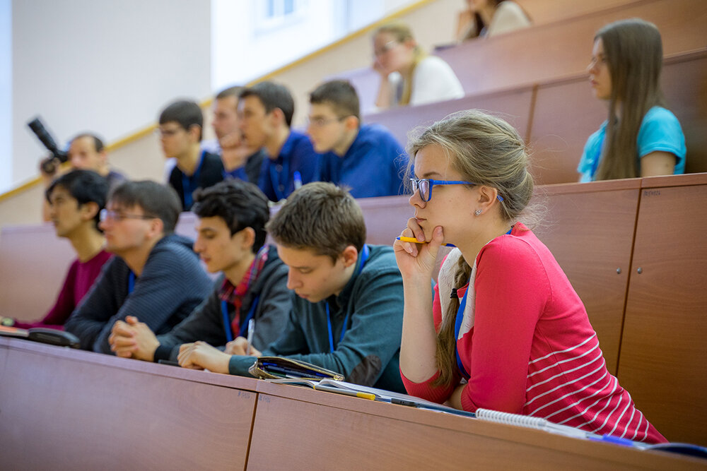 Теперь, поступив на группу специальностей или направлений в целом, со специализаций можно будет определиться после 1-2 курса. Фото: Минобрнауки