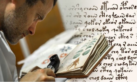 Полная фантастических рисунков и написанная на неизвестном языке, единственное в своем роде манускрипт Войнича до сих пор обманывало всех, кто пытался взломать ее секреты. Кто ее написал, и что это значит?