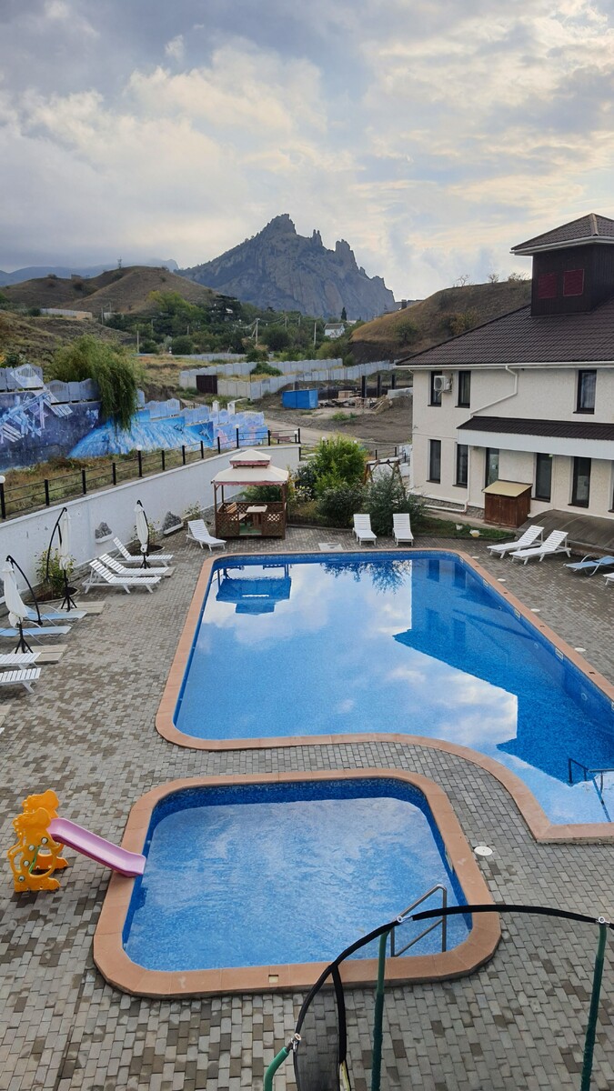 Карадаг из нашего отеля