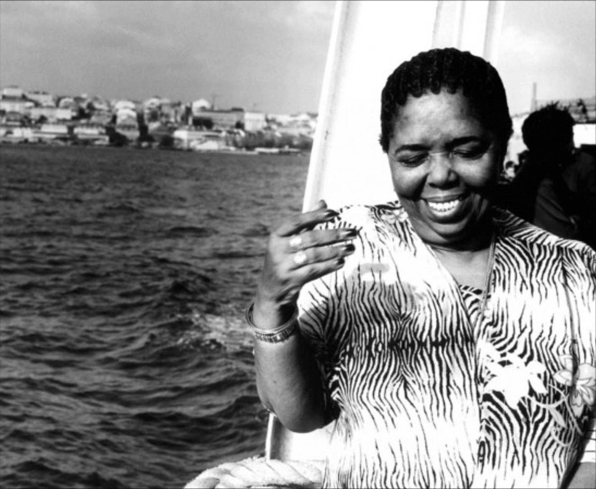 Сезария Эвора