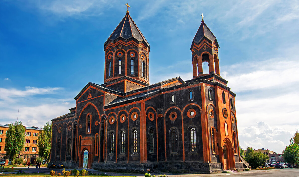 Старая армянская Церковь в Гюмри