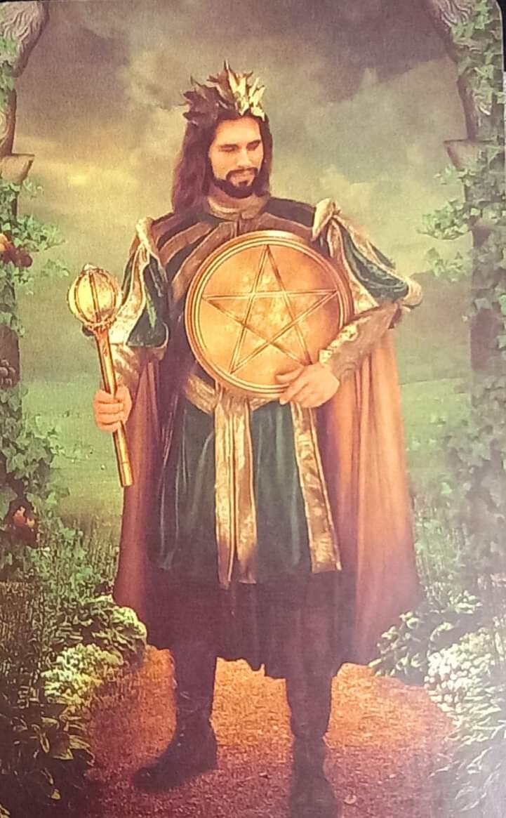 Таро корололь пентаклей. Таро уэйта пентакли король. Король пентаклей таро телема. Король пентаклей в будущем в отношениях. Король пентаклей в будущем в отношениях.