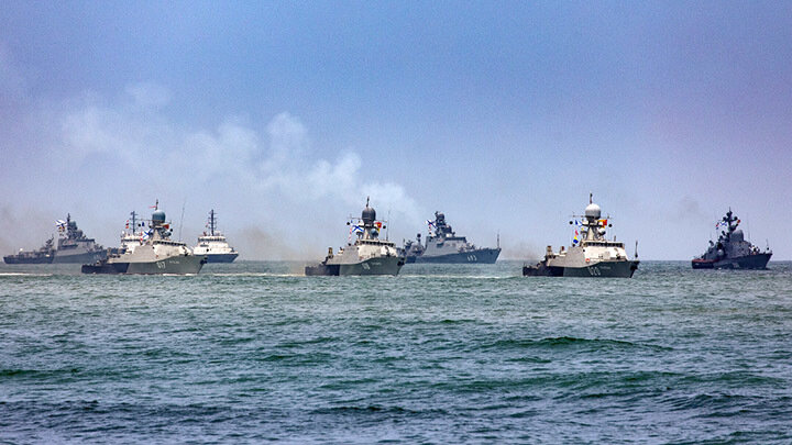 КАСПИЙСКАЯ ФЛОТИЛИЯ ВМФ РОССИИ. ФОТО: MOD RUSSIA/VIA GLOBALLOOKPRESS.COM
