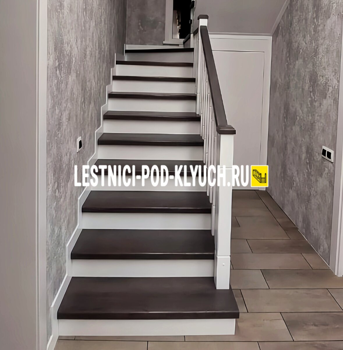 Принимаем звонки: пн-вс с 8:00 до 21:00 (+7 499 490-72-90). Электронная почта: info@lestnici-pod-klyuch.ru 