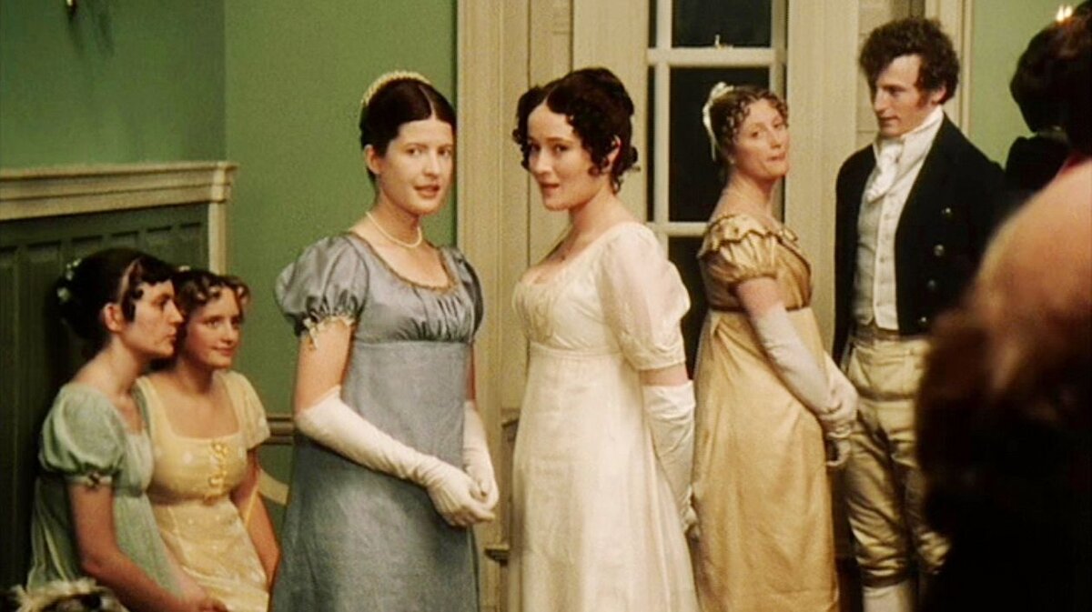На балу в Меритоне. Мэри Беннет и Мария Лукас забыли надеть перчатки. Невероятное упущение для 19 века.