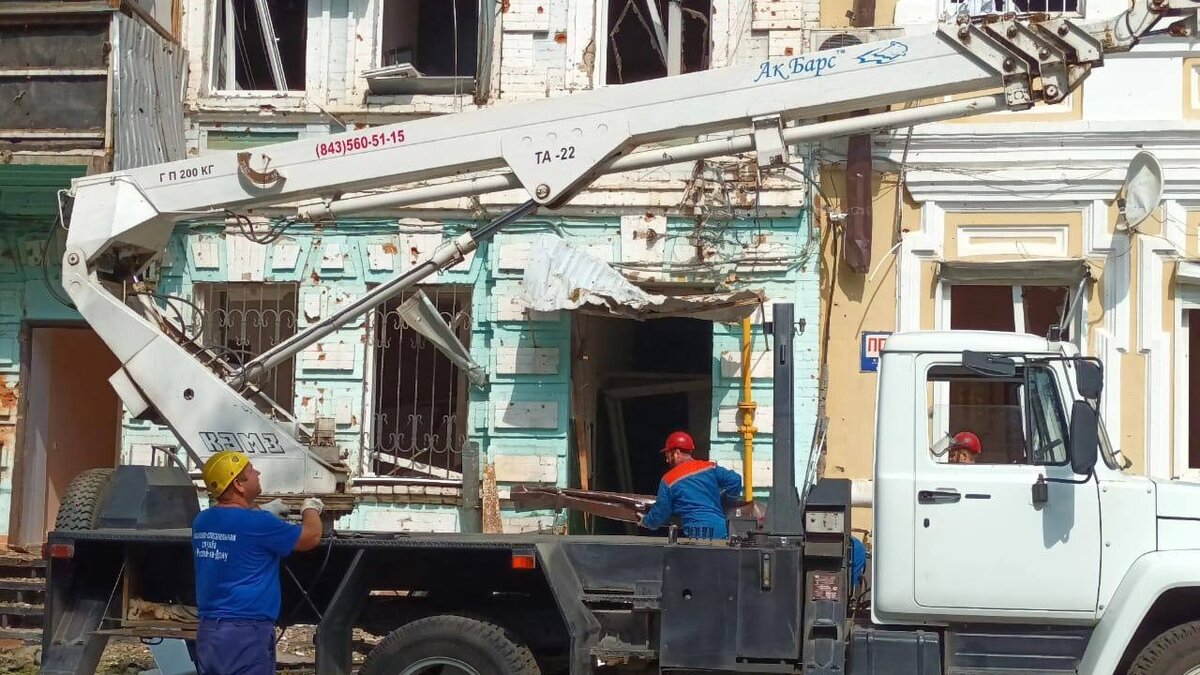     В Ростове-на-Дону упавший в центре города беспилотник сильно напугал местных жителей, сообщили они в соцсетях.