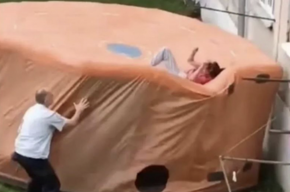    В Лесозаводске полицейские спасли женщину, выпавшую с 6 этажа