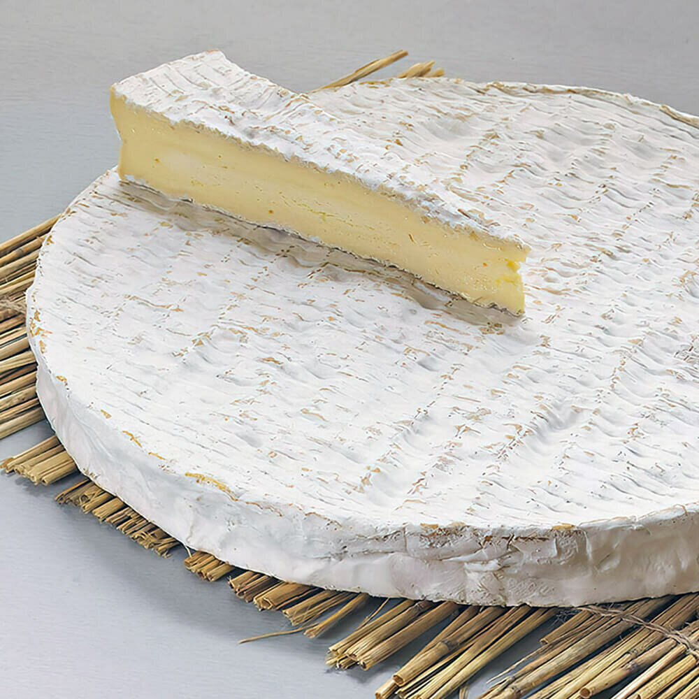 Сыр с белой плесенью. Фото из открытого источника. 