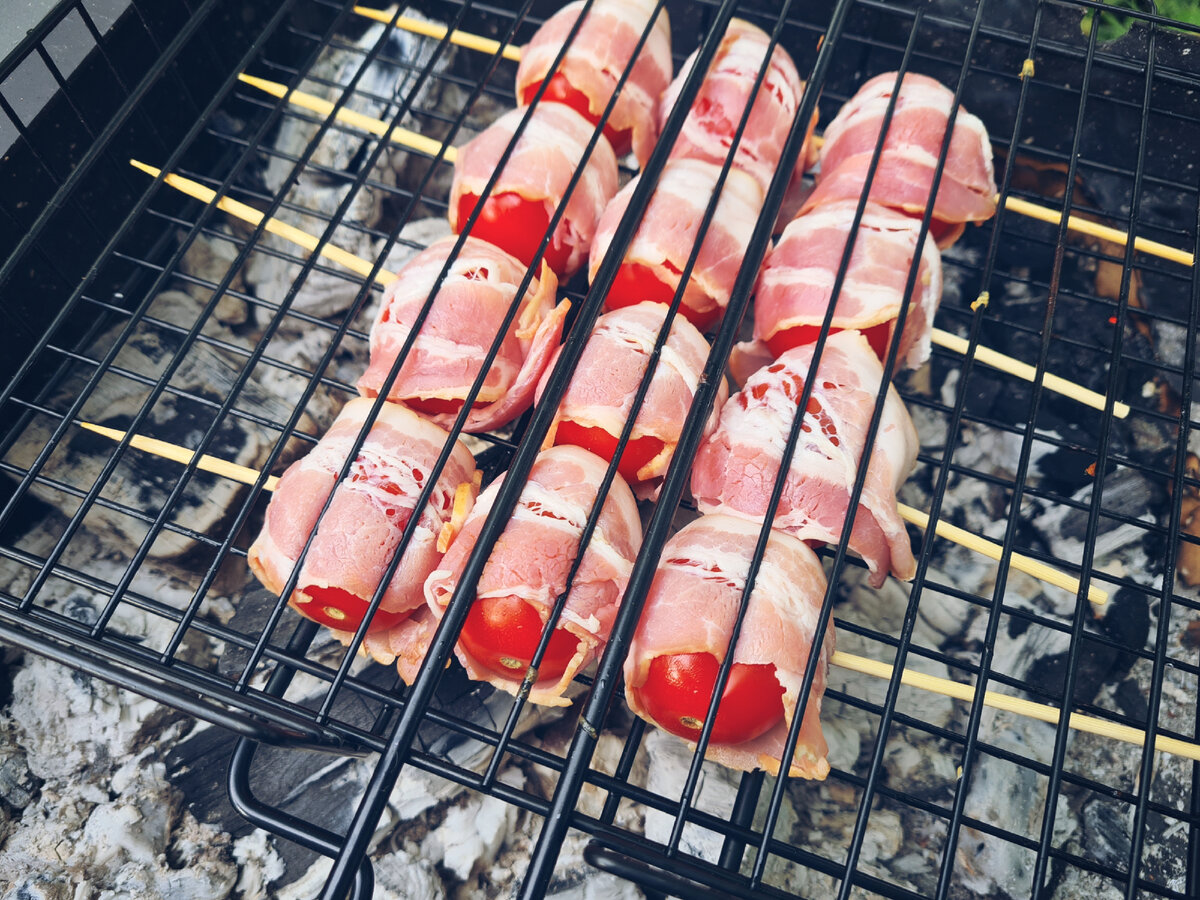 Баклажаны запеченные с сыром, помидорами и беконом - пошаговый рецепт с фото на велосипеды-тут.рф