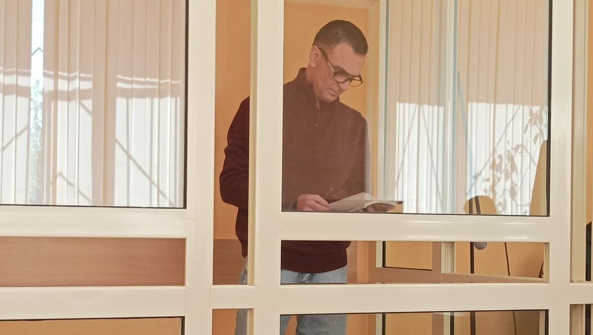     Игорь Кожевников обвиняется в сорока эпизодах преступлений, большая часть из которых взятки.
