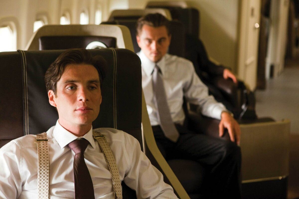 Сейчас я помещу идею в вашу голову. Я вам говорю: "Не думайте о слонах". О чём вы сейчас думаете? - О слонах. - Да. Но это не ваша мысль, потому что вы знаете, что это я вам её навязал.