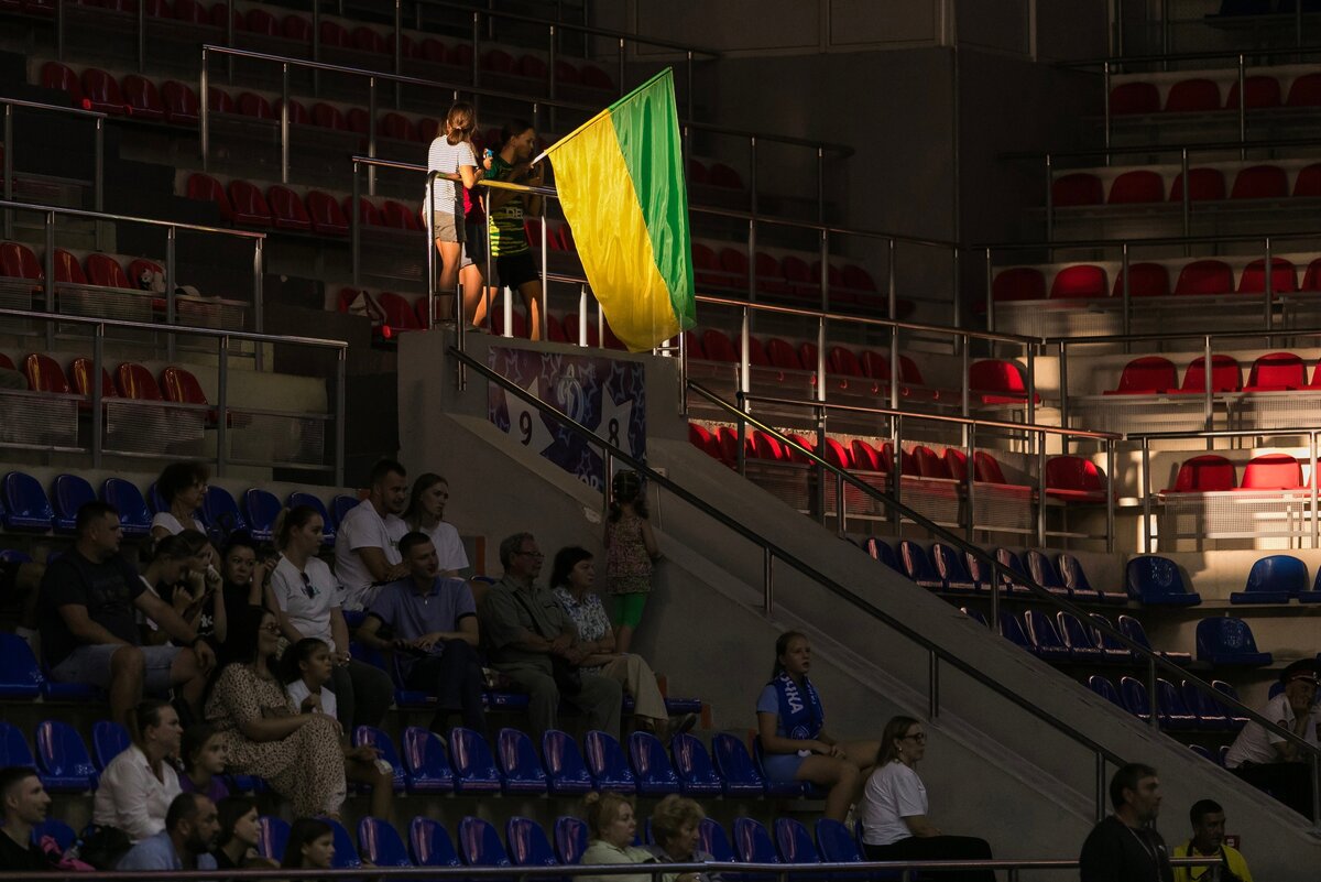 Болеем за кубань. Анзор ашев дружба майкоп. Кубань краснодар маша. Зал агу майкоп. Кубань краснодар аленка.