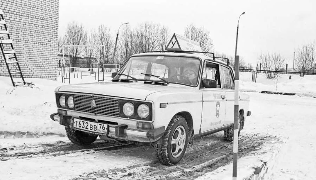 Во всех автошколах только отечественные машины