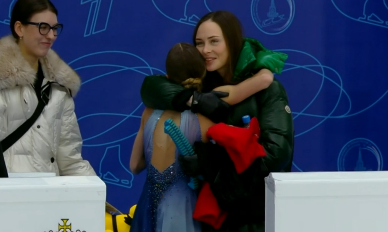 Софья Федченко и Алина Горбачева. Источник фото: официальный сайт Первого канала.