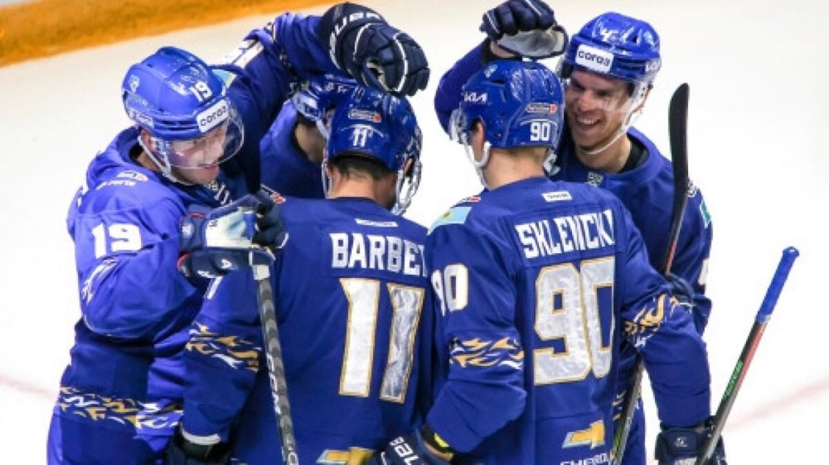    Фото: ХК Барыс Август Макаров