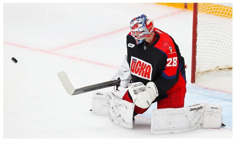    Вратарь ЦСКА Федотов пока не набрал свои лучших кондиции. Фото: пресс-служба ХК ЦСКА (Москва)