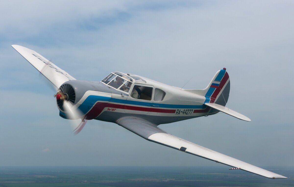 Як-18Т, 1650 кг, 1 пилот, 3 пассажира (фото из открытых истрчников)