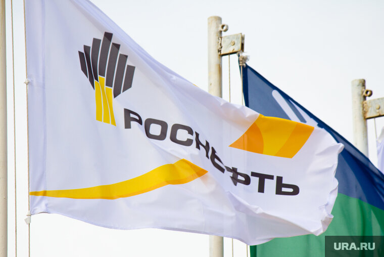    На нефтеперерабатывающих заводах «Роснефти» в ХМАО обыскивают сотрудников