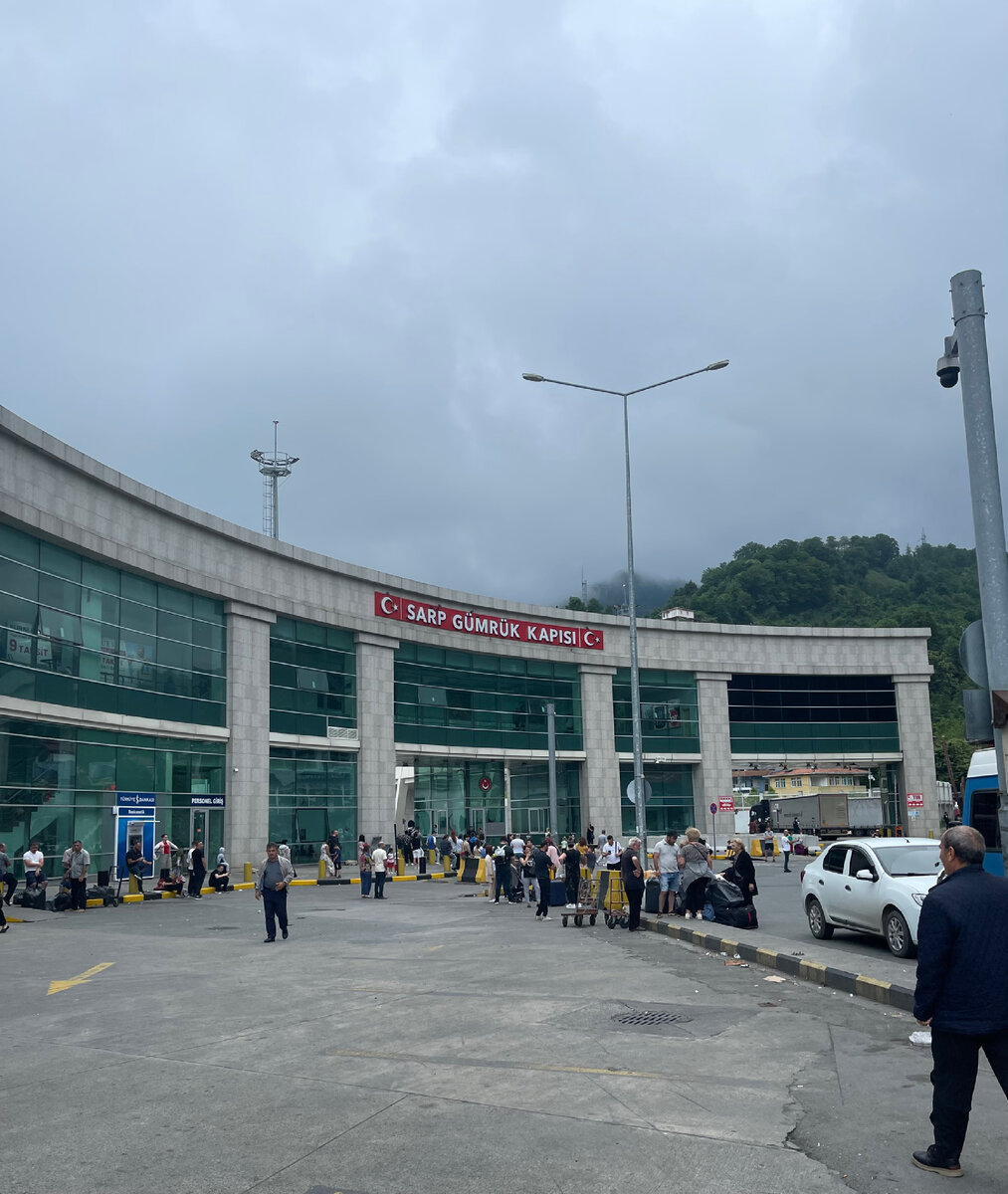 Погода плохая, а через какое-то время пошел дождь. Фото из личного архива.