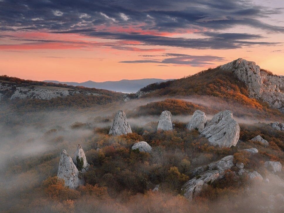 Храм Солнца осенью.