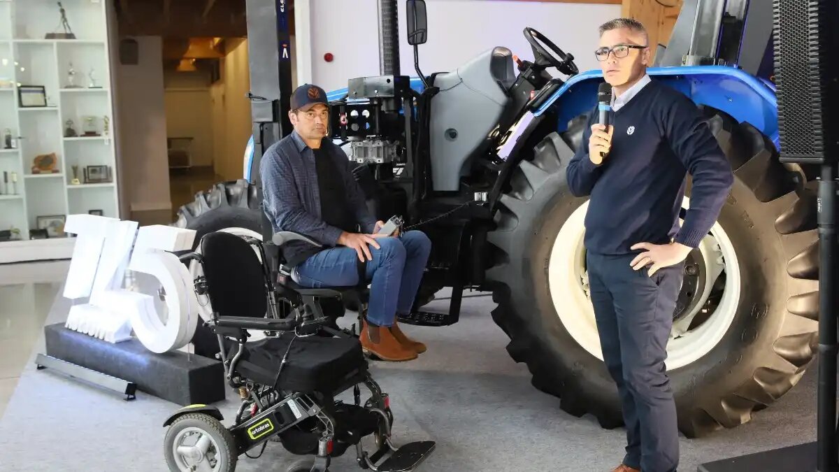Фото: agrartechnik.ch Трактор New Holland TL5 Acessível для людей с ограниченными возможностями