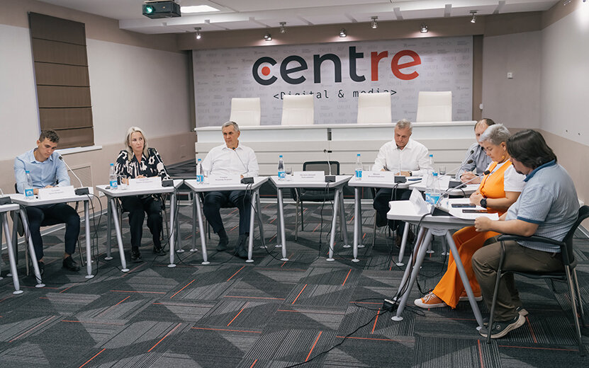    Собрать роту чиновников и уйти на СВО или мегапроекты как в СССР: итоги второго дня дебатов кандидатов на пост Главы Ижевска