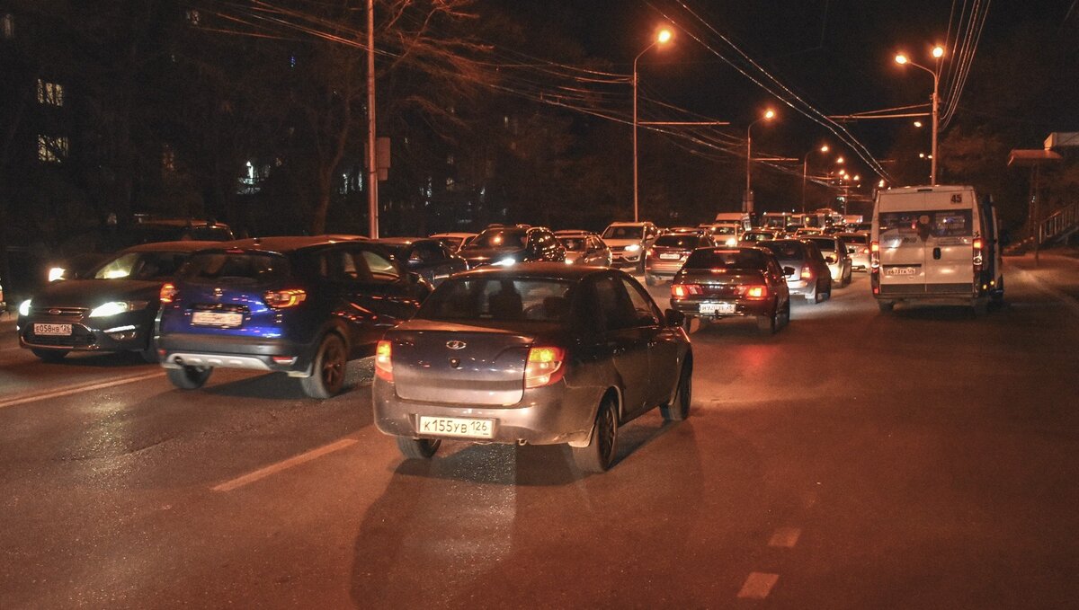     В Ростовской области в Каменском районе из-за ремонта М-4 «Дон» возникла пробка протяженностью 8,5 километра, сведения об этом появились на сервисе «Яндекс. Карты».