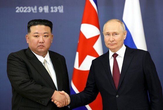    Президент РФ Владимир Путин и председатель КНР Си Цзиньпин