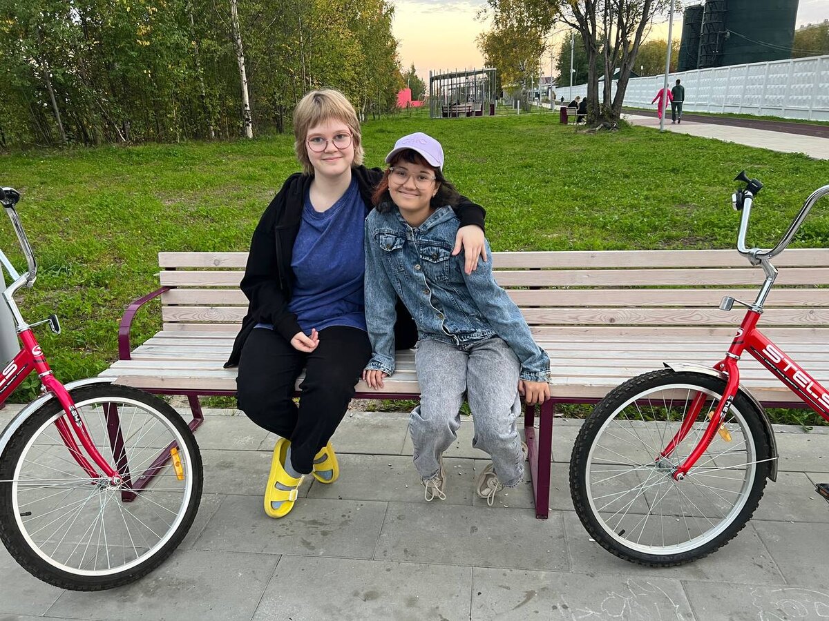 С Улей и Златой на велосипедной прогулке