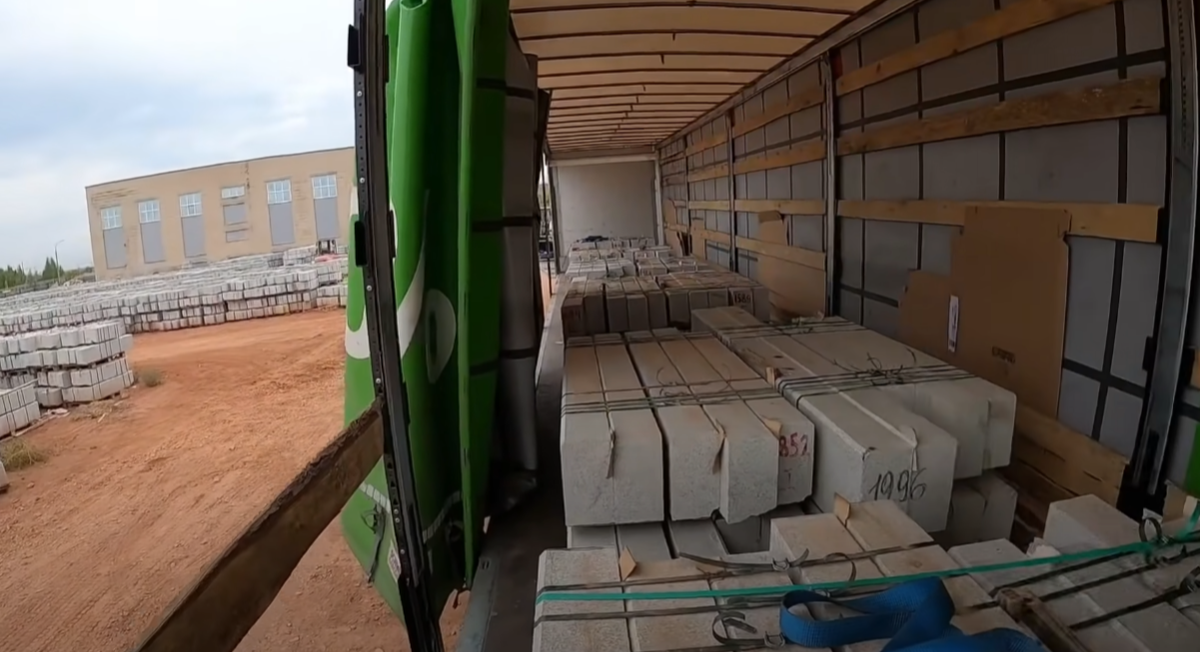 Сколько стоит перевозка груза фурой - цены в 2024 | Перевозка грузов | Дзен