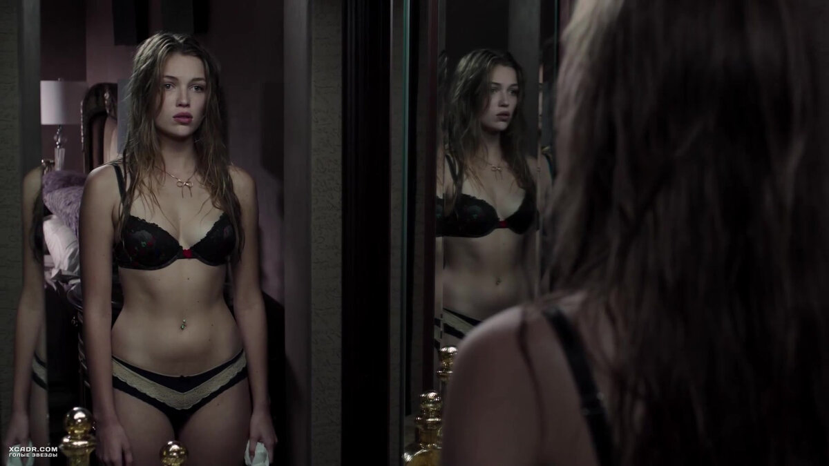 Лили Симмонс очень украсила собой "Банши".