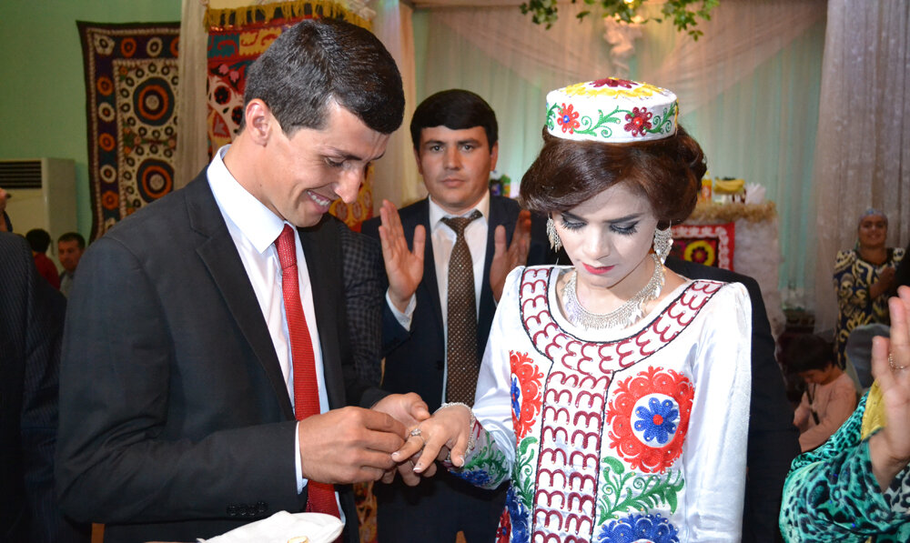 Традиционная таджикская свадьба. Фото с сайта news.tj