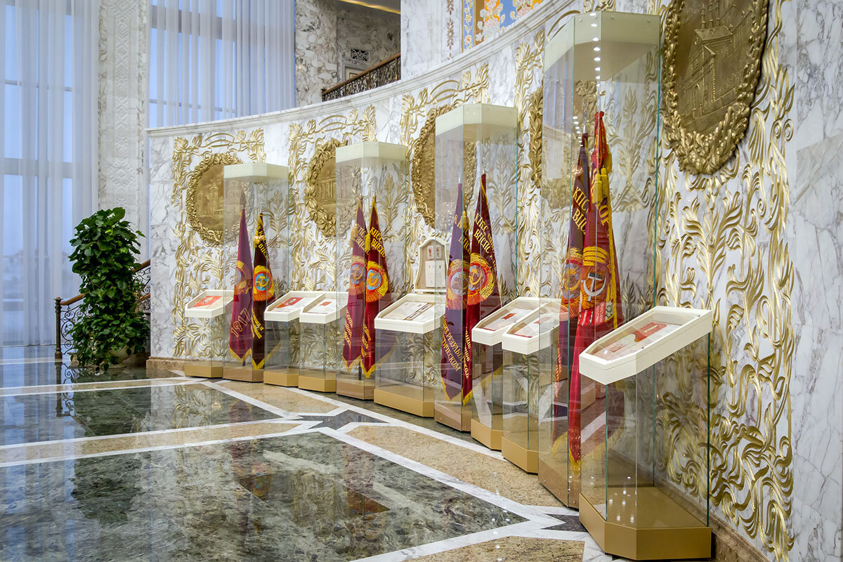 Дворец независимости минск на