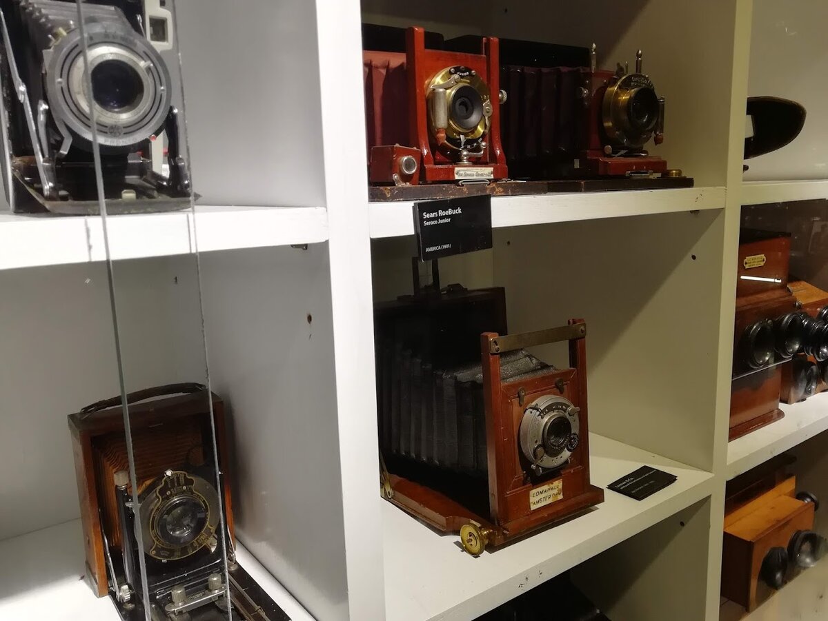 Модели начала ХХ века, камеры с мехами для сьемки на фотопластинки. Sears, Kodak  и другие. 