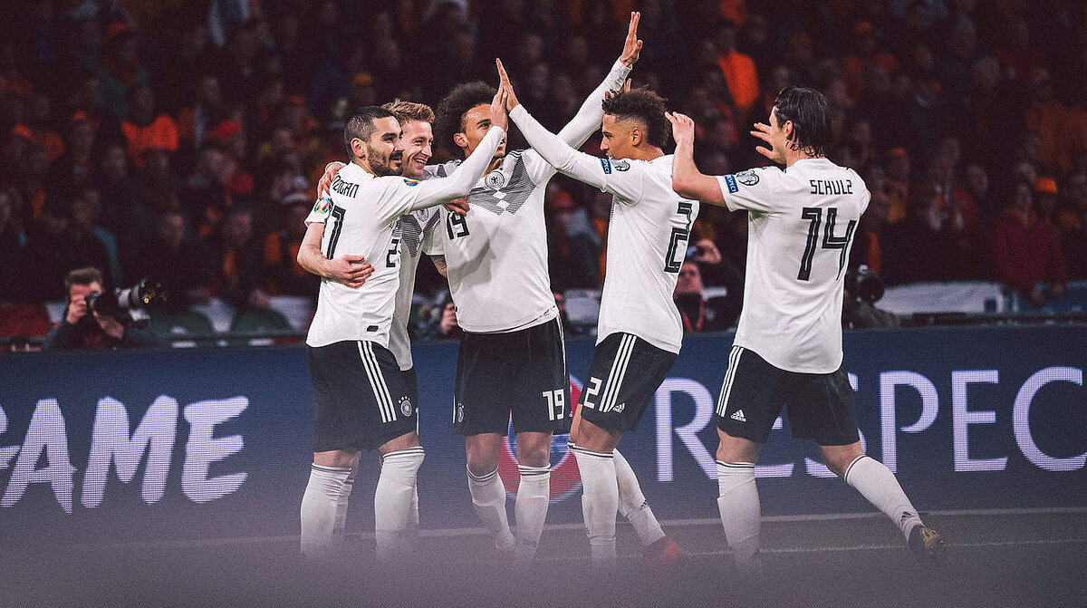 Футбольная команда Германии deutscher Fussball Bund