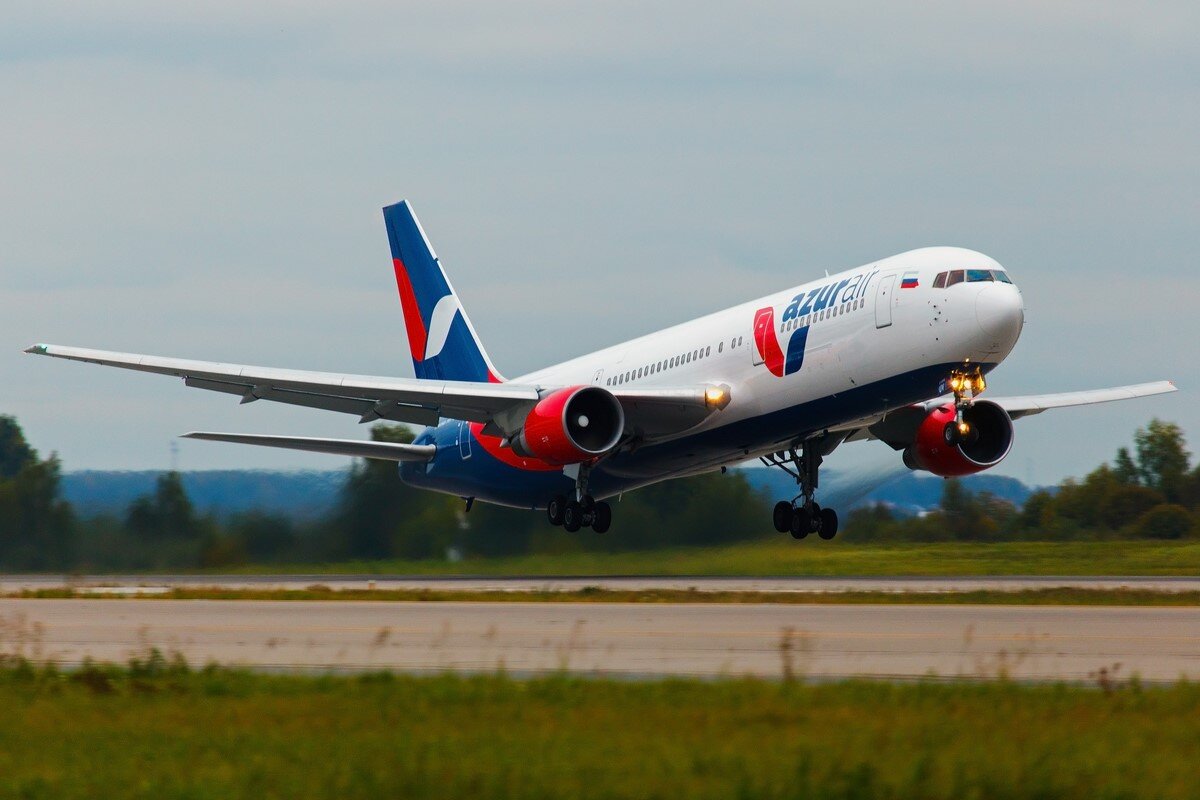 Командира воздушного судна Azur Air перед вылетом забраковали врачи. 