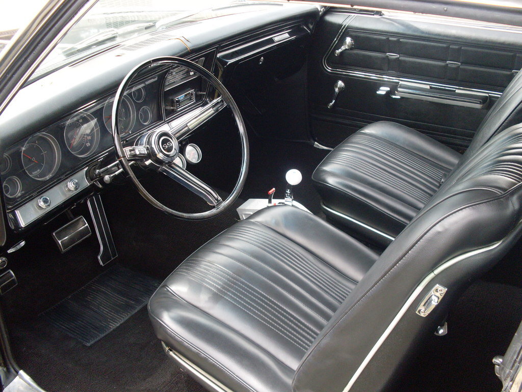                                                                      Интерьер Impala 67 года.