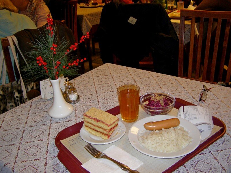 Поесть рядом. Советская столовая в Москве. Советские столовые в Москве. Вкусные советские столовые в Москве. Столовая 57 Москва 80 годы.