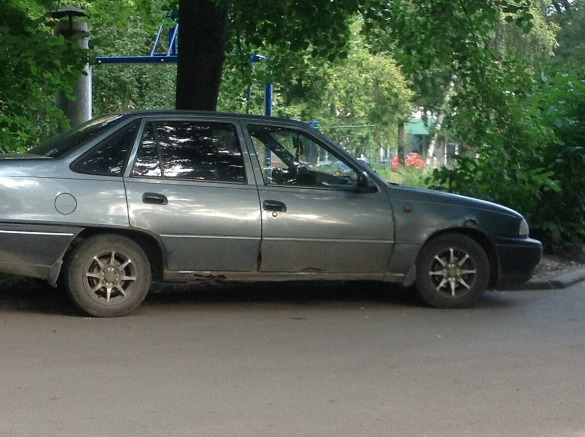 Daewoo Nexia ржавая