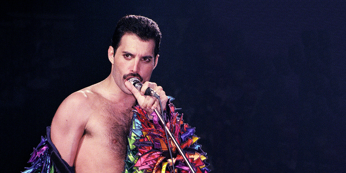 Queen вокалист. Freddie Mercury 1958. Фредди Меркьюри болезнь. Фредди Меркьюри фото. Фредди Меркьюри 1975.