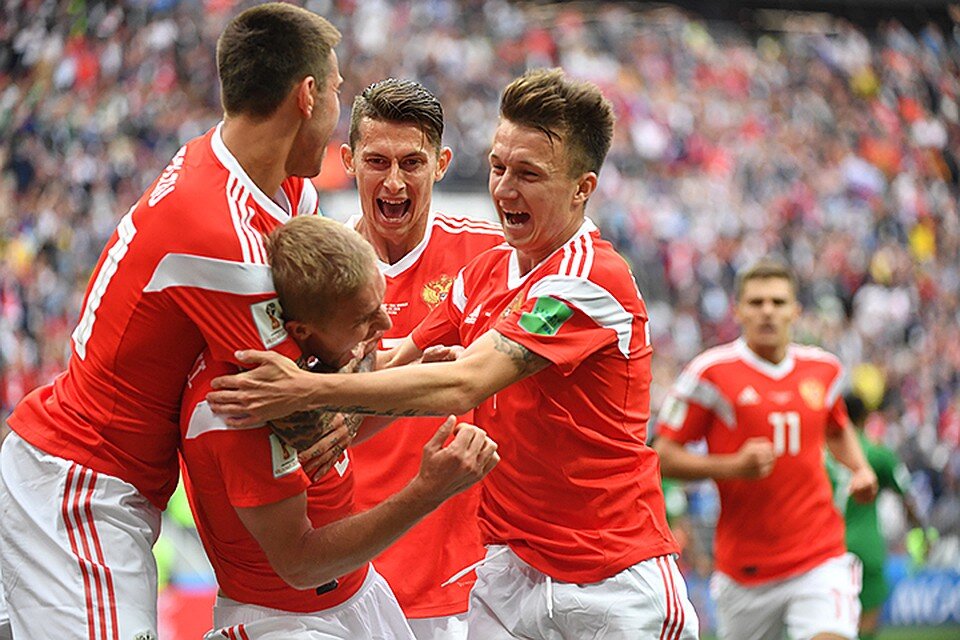 Спортс футбол россии. Футбол сборная России. Сборная Росии ИПО футболу. Сборная России по футболу. Команда сборной России по футболу 2018.