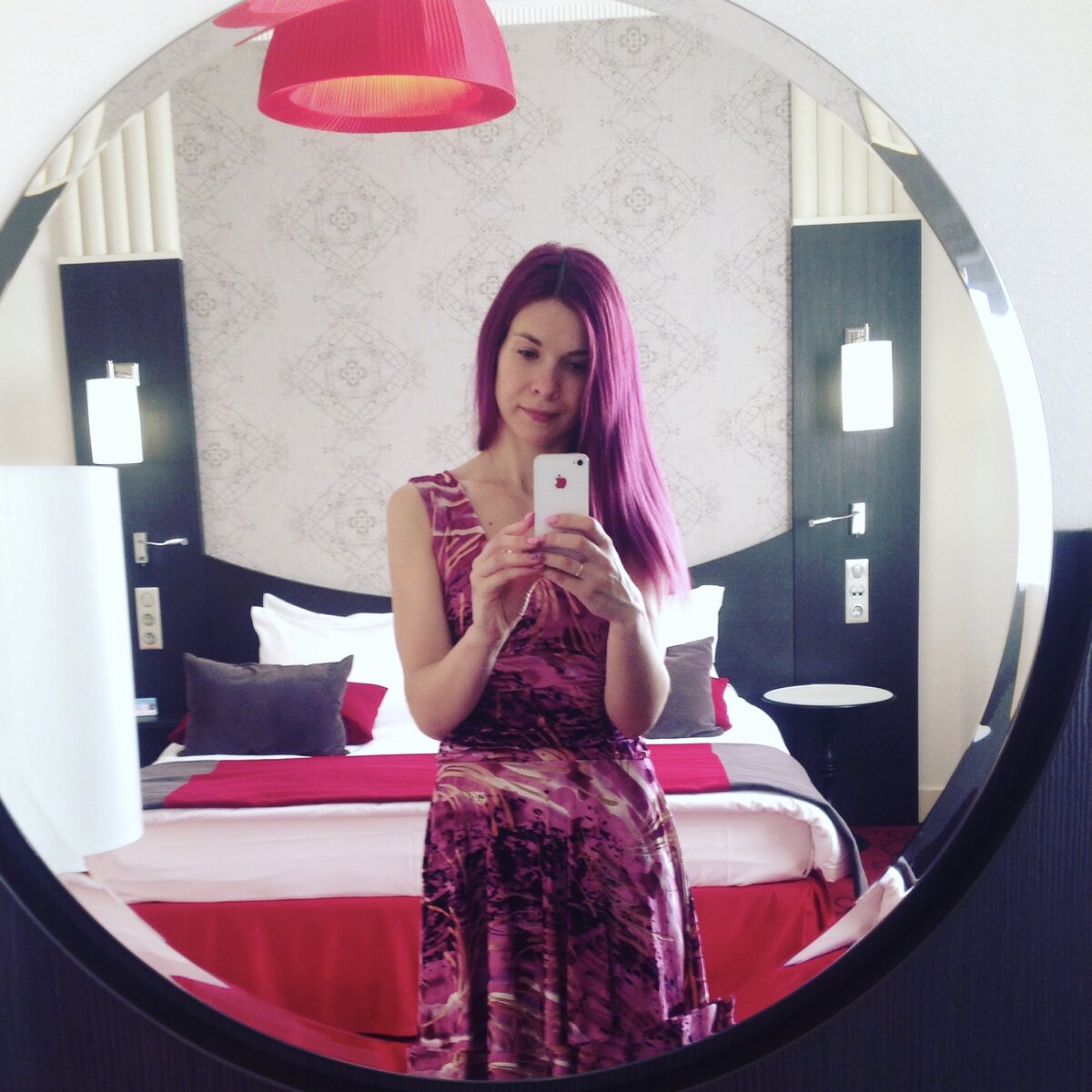 У Кошатницы мир в розовом 